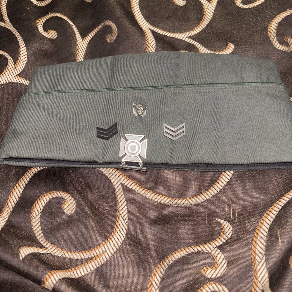 Only Dark Green Military-Style Field Cap with Metal Insignia